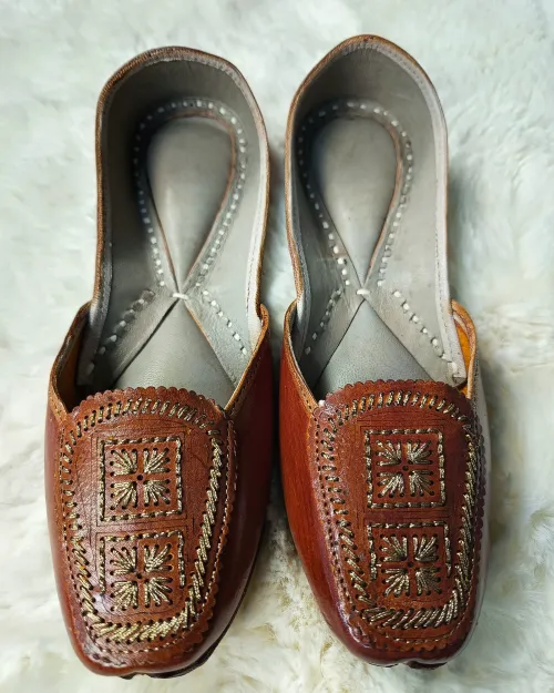 Brown Color Embraided jutis