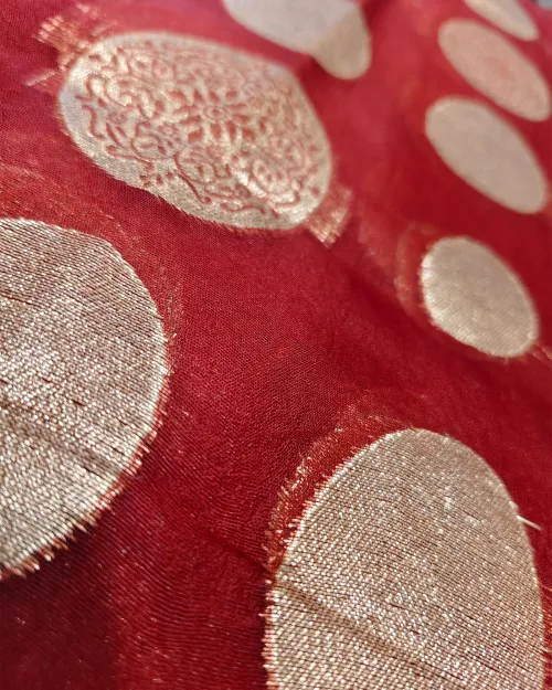 Maroon Colour Muslin Unstitched Printed Suit Set